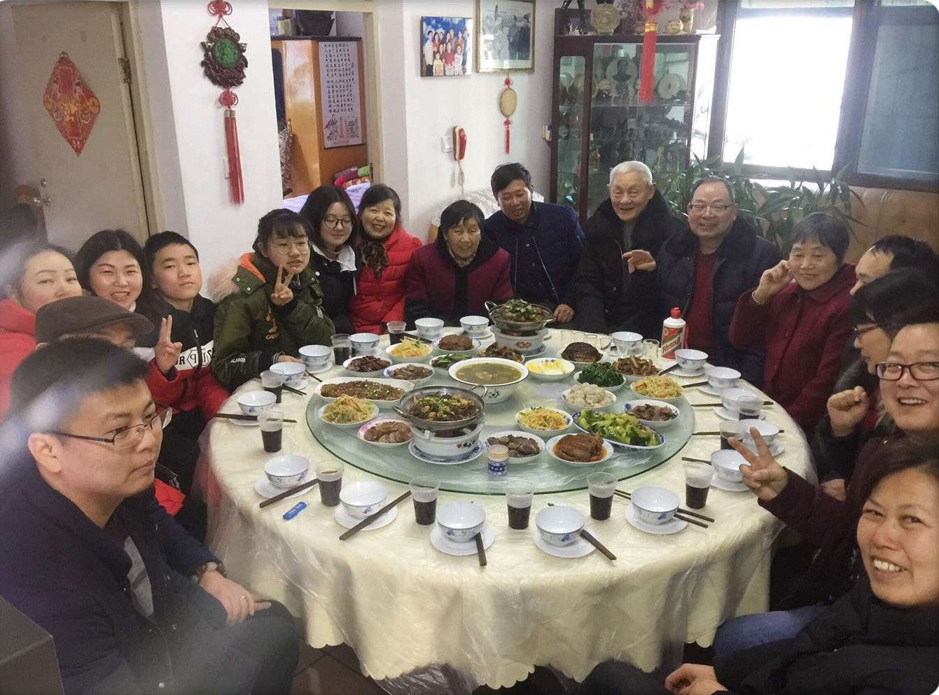 除夕夜，四代同堂過新年。（當(dāng)陽公司生產(chǎn)企劃部  張燕）.jpg